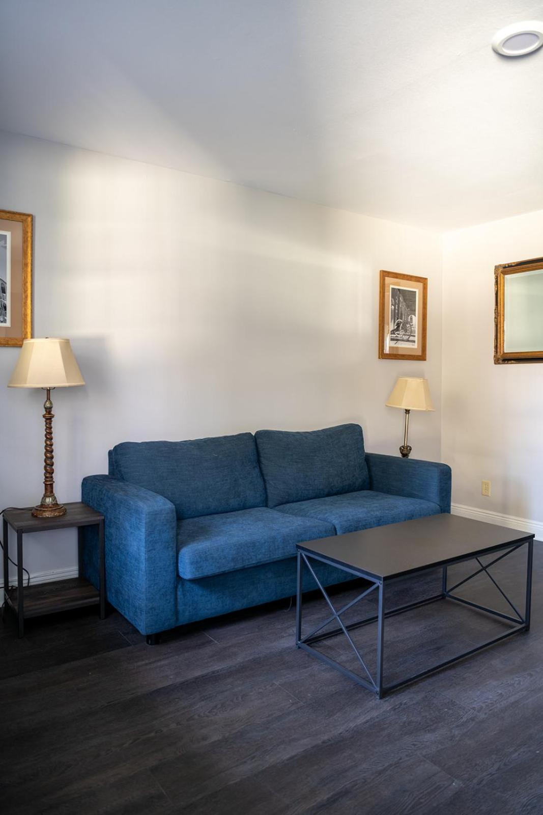 French Quarter Suites Hotel New Orleans Bagian luar foto