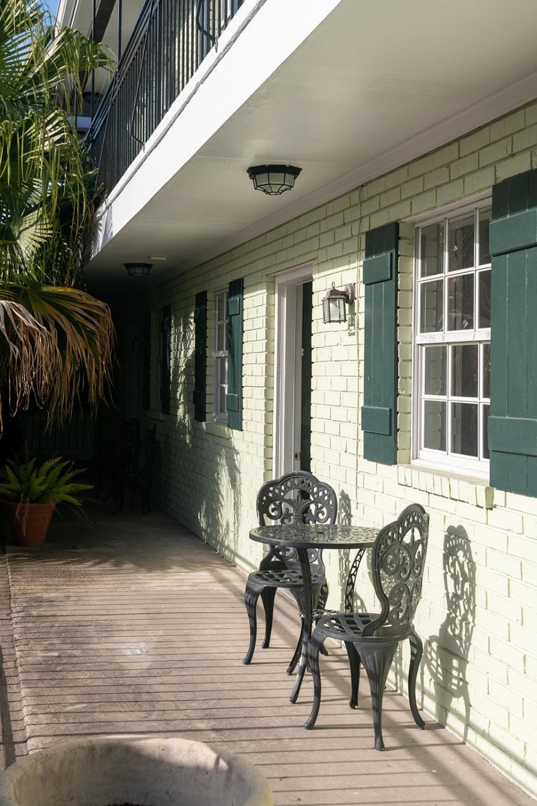 French Quarter Suites Hotel New Orleans Bagian luar foto