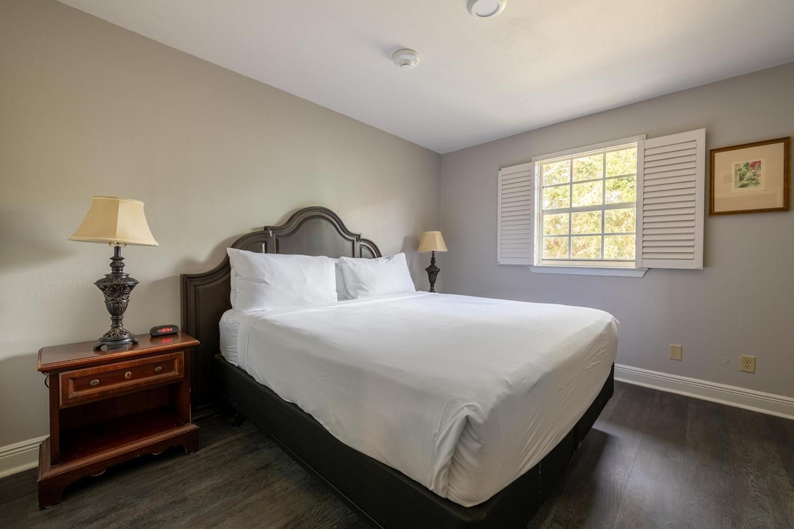 French Quarter Suites Hotel New Orleans Bagian luar foto