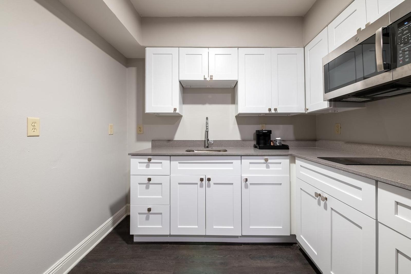 French Quarter Suites Hotel New Orleans Bagian luar foto
