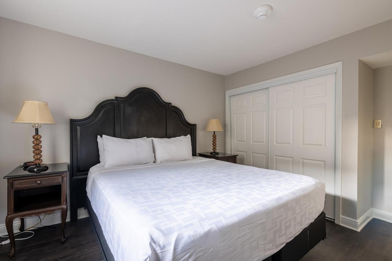 French Quarter Suites Hotel New Orleans Bagian luar foto