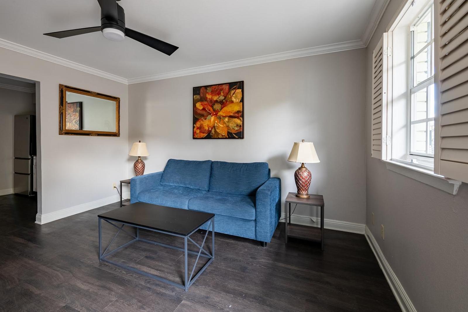 French Quarter Suites Hotel New Orleans Bagian luar foto