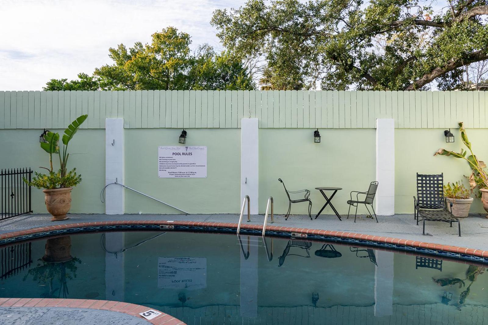 French Quarter Suites Hotel New Orleans Bagian luar foto