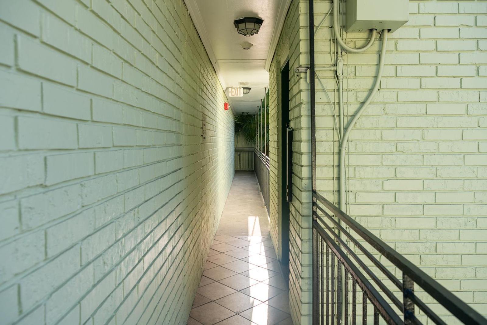 French Quarter Suites Hotel New Orleans Bagian luar foto